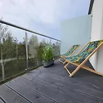 Comfy Near The Sea In *
