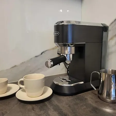 Lägenhet Comfy Near The Sea In *