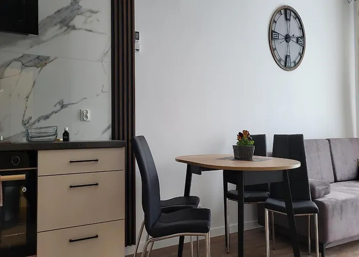 Comfy Near The Sea In アパート *